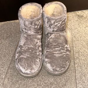 Ugg Gray Velvet